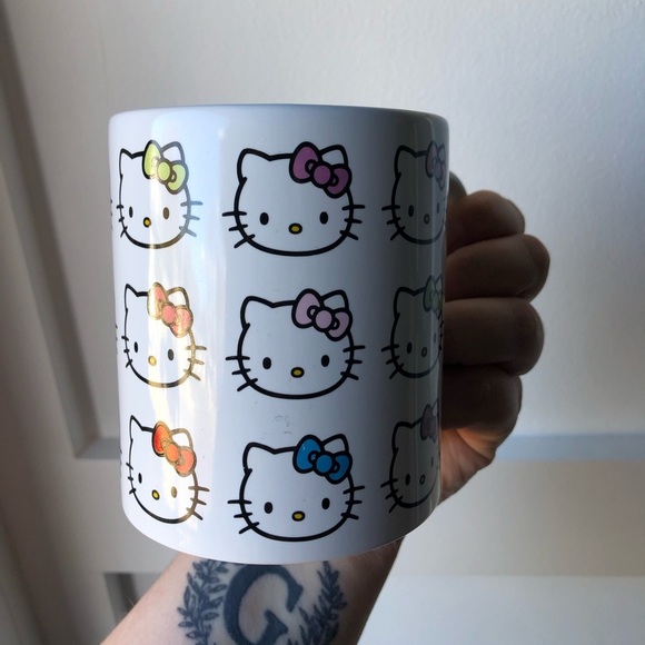 ✨2 for $25✨ Hello Kitty Sanrio Mug (New) - Picture 2 of 4